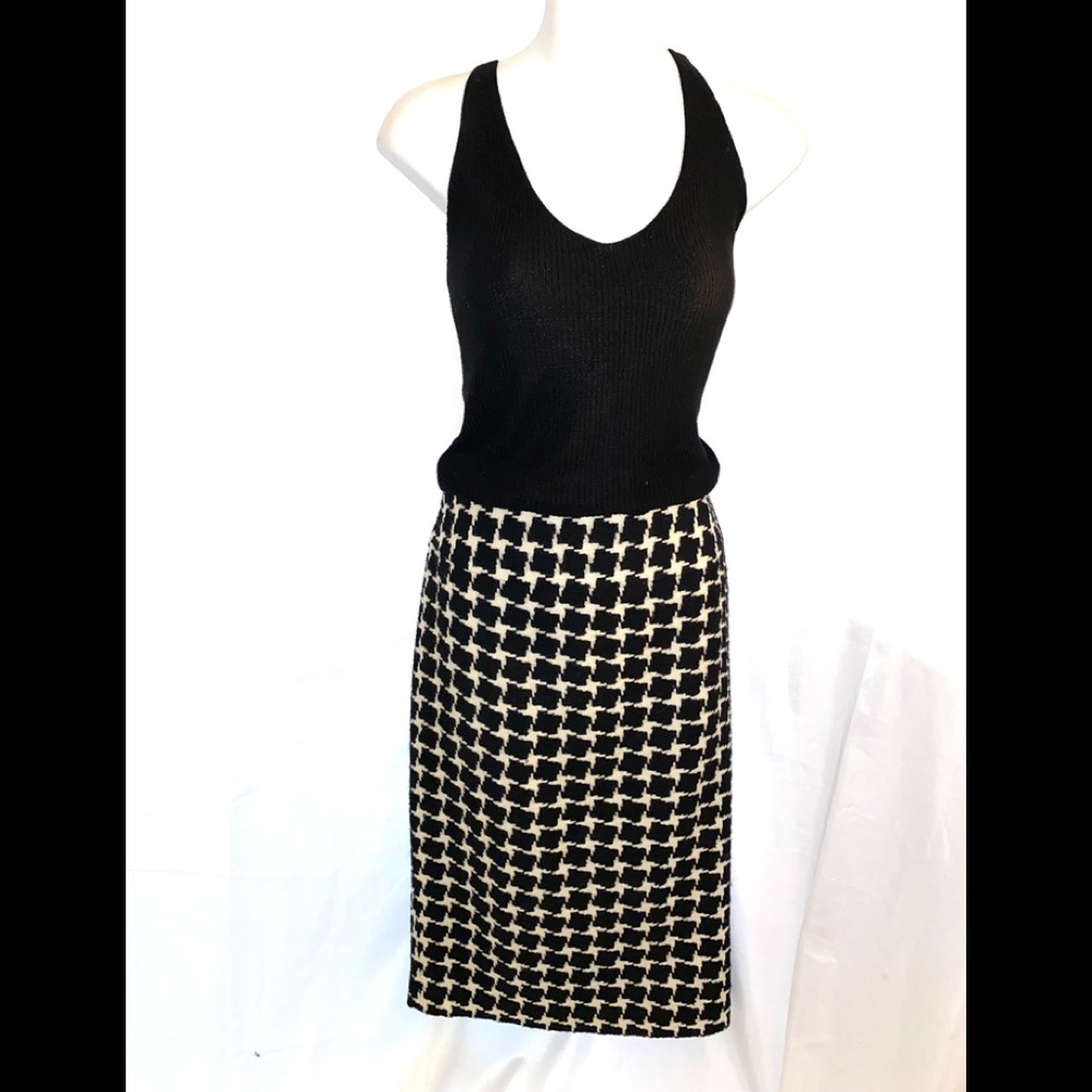 Lafayette. 148 New York  Houndstooth Pencil Skirt